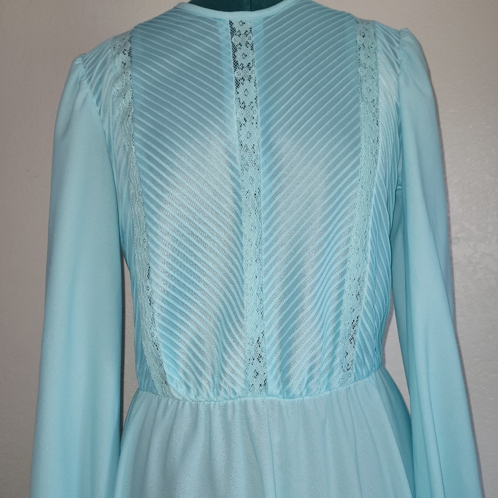 Vintage  1960s JENNIFER GEE Light Blue Pleated Textured Lines  Midi Dress  Sz 14 - Picture 3 of 13